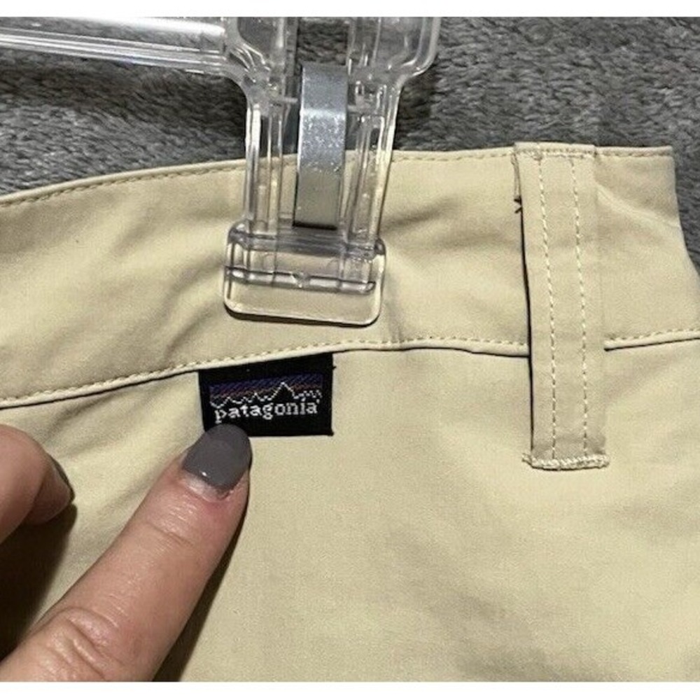 Patagonia Size 4 Tan Skort Skirt Shorts Zip pockets Gorpcore Golf Outdoors - Picture 4 of 7